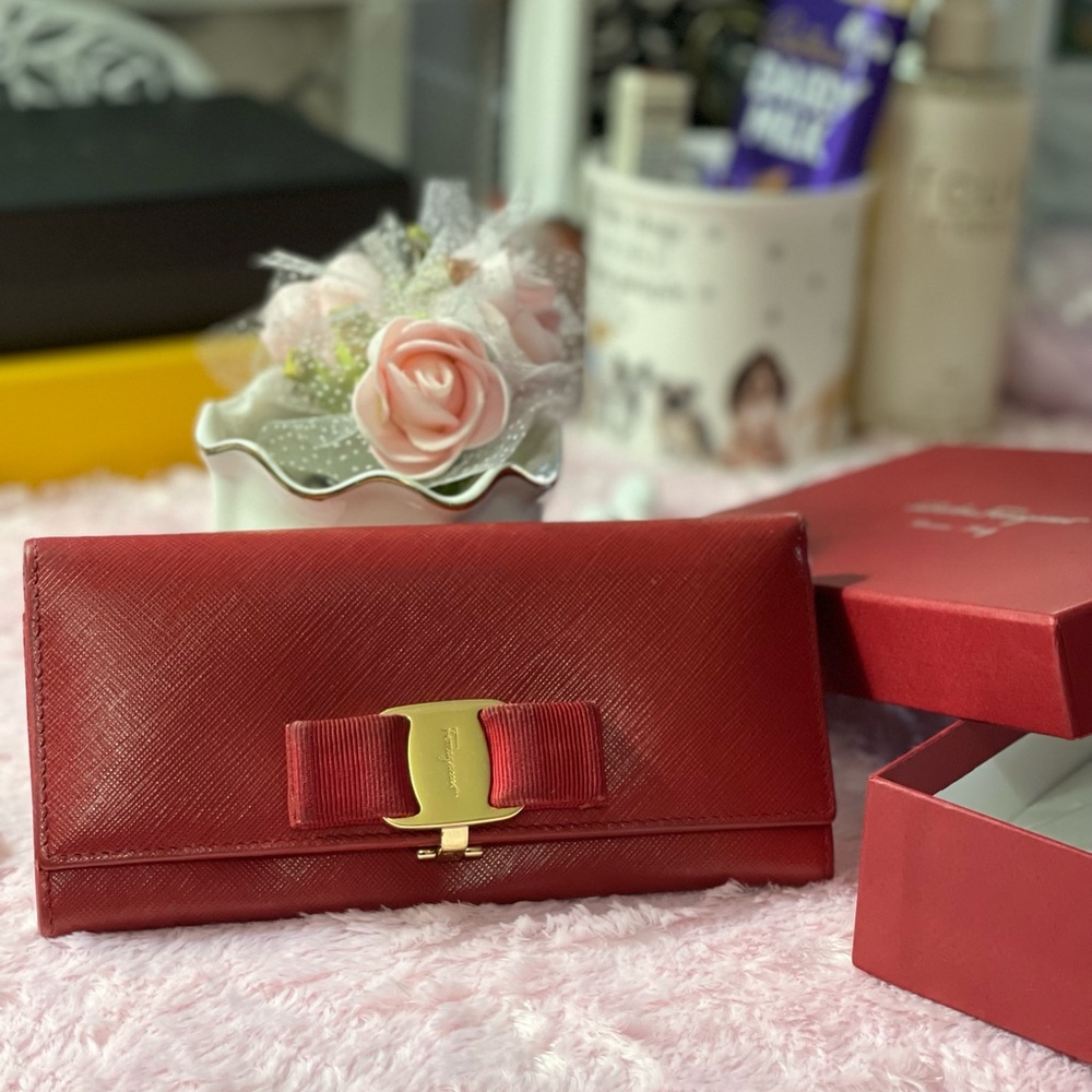 Ferragamo wallet